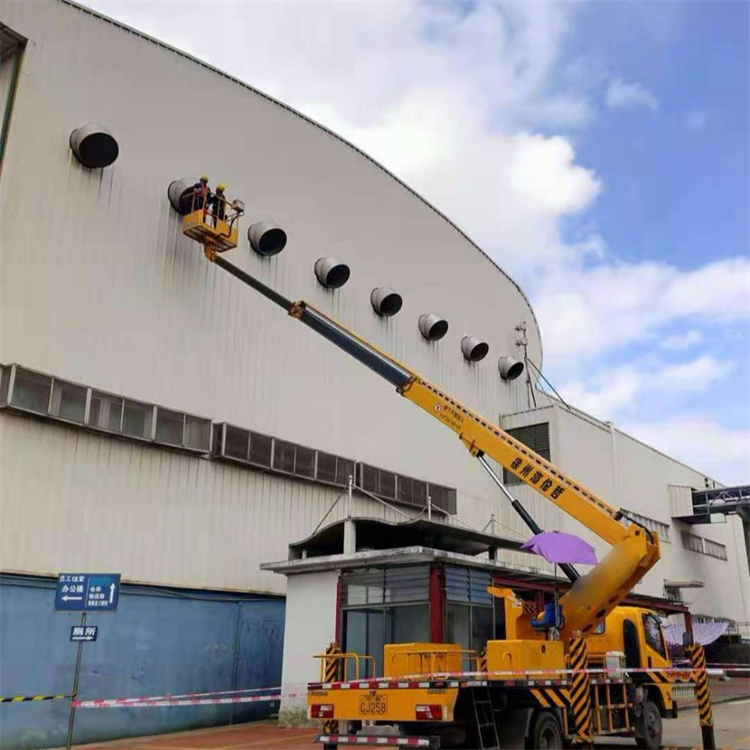 苏州相城高空作业车出租服务：专业广告牌安装解决方案