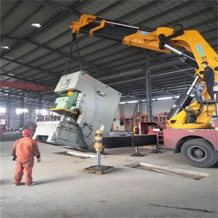 苏州相城80吨折臂吊车出租附近电话